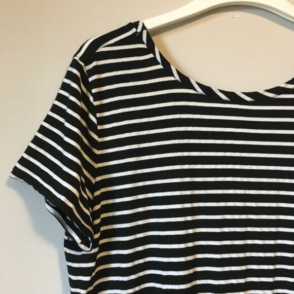 Hipster B&W Stripe High Low Tee - Picture 3 of 16